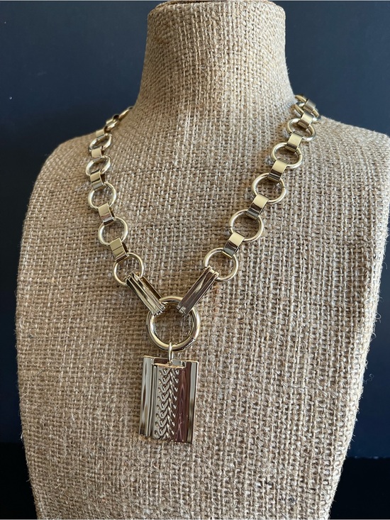 Dannijo Jewelry - Dannijo Gold-Tone Statement Chain Necklace with Textured Pendant